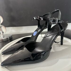 🆕DKNY MAZEY Faux Patent Leather Ankle Strap Pointed Heels
